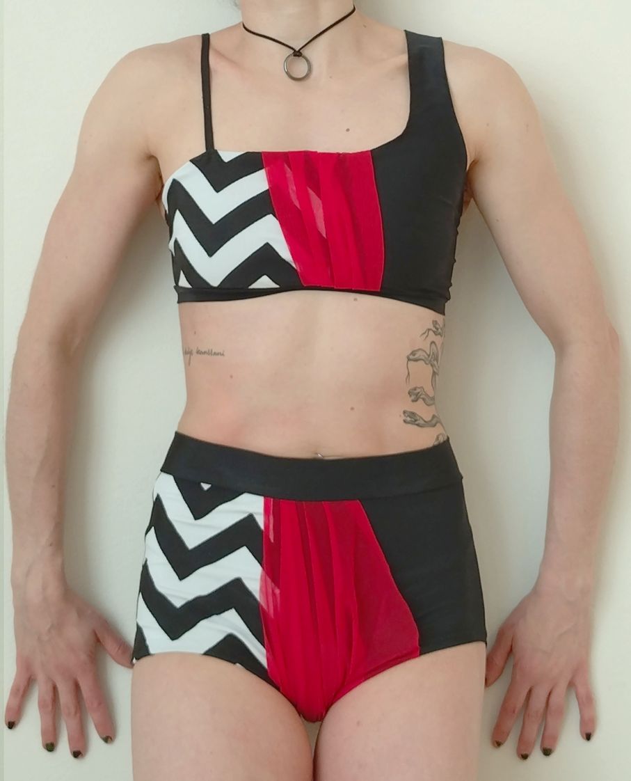 Costume gallery image