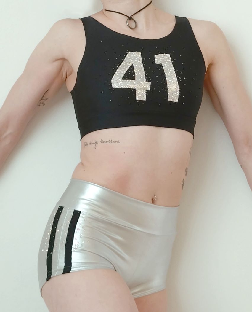 Costume gallery image