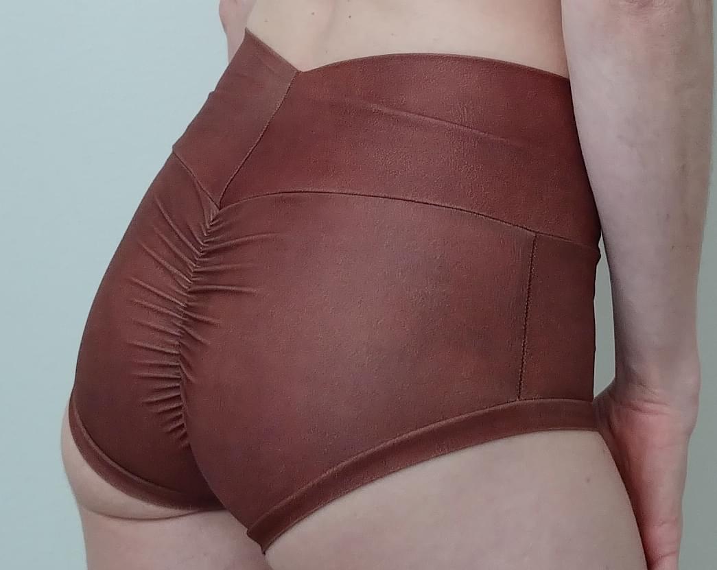 Signature shorts